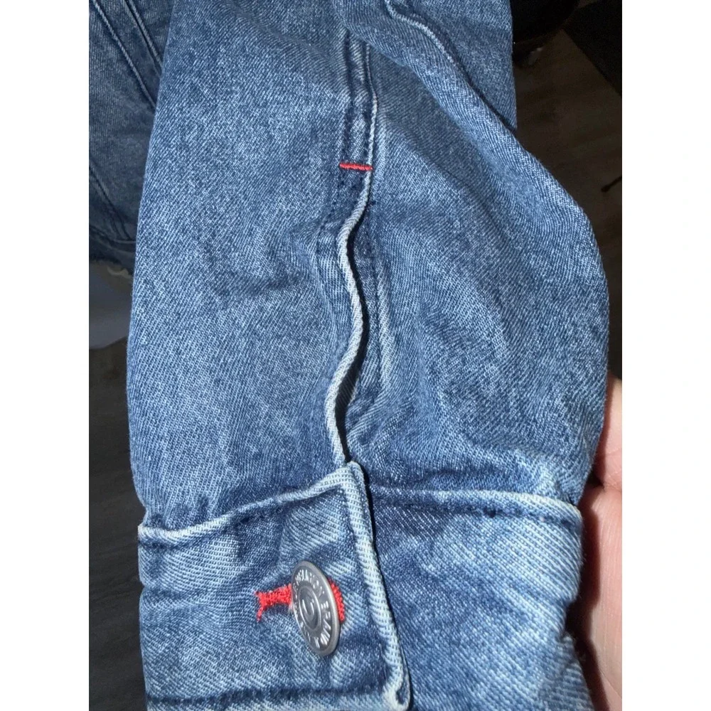 True Religion Mens Denim Trucker Jacket Blue Red Horseshoe Logo World Tour siz M